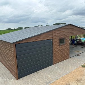 Holzähnliche Blechgarage 5 m x 6 m + 5 m Unterstand, holzähnlich